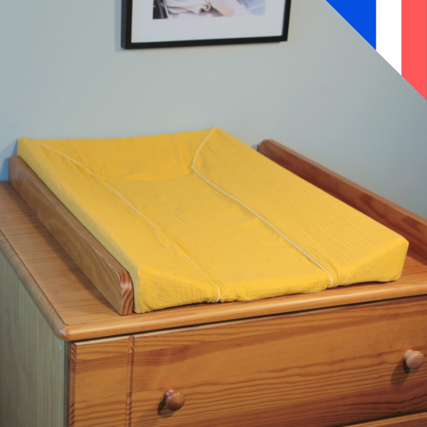 Grand matelas à langer avec housse gaze de coton gaufré 50x77x8.5 cm