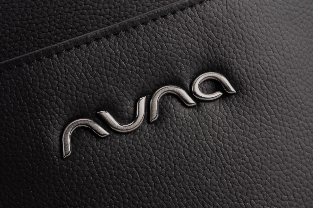 Sac à Langer Nuna Essential Bag - Caviar