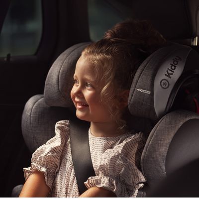 Transport de bébé : pourquoi choisir le siège auto Cruiserfix 3 de KIDDY ?