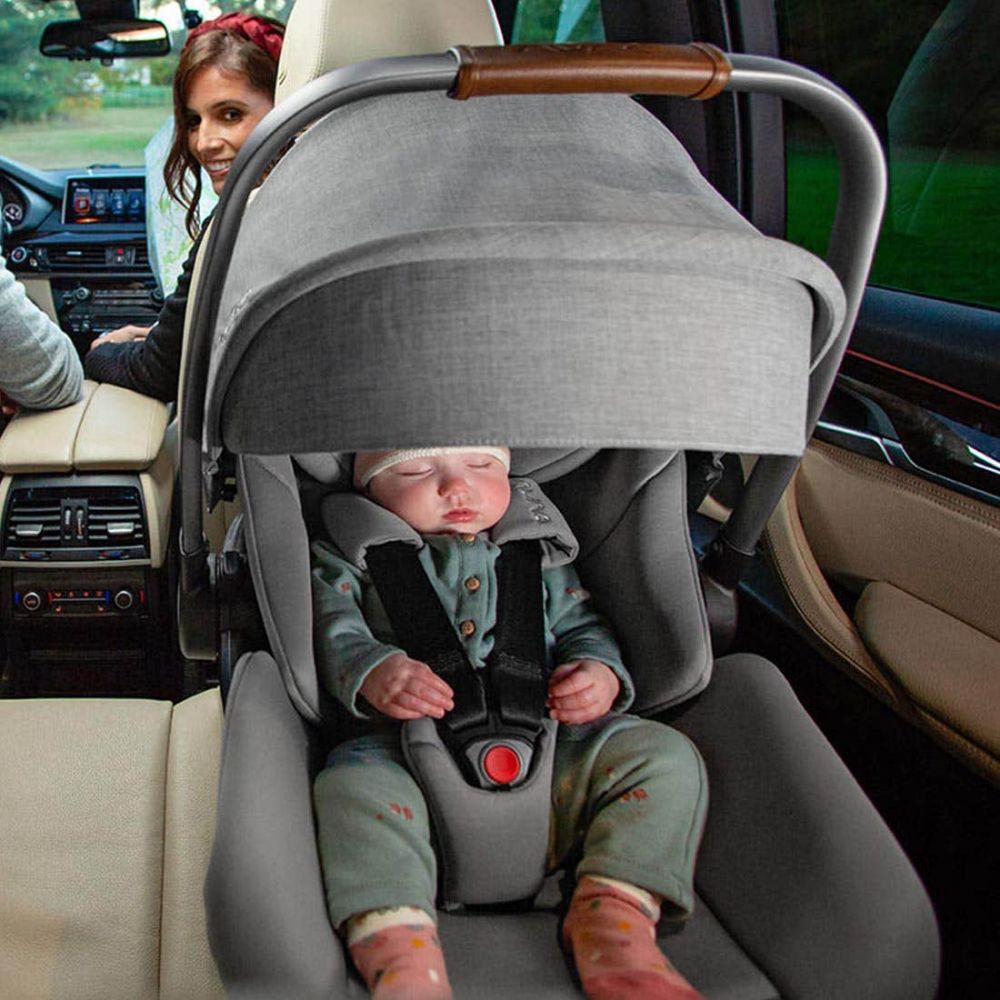 Siège auto, choisir une coque ou une nacelle pour bébé ?